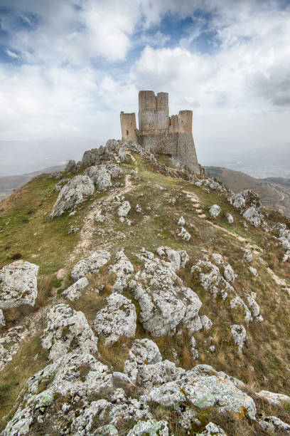 istock Calascio Fortress 914082138