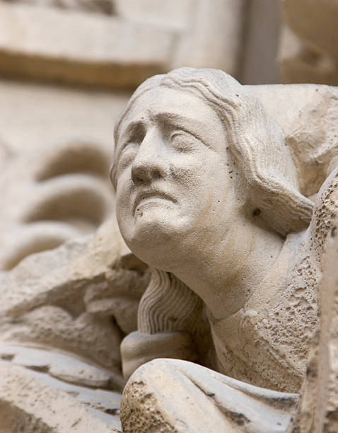 Medieval Escultura de Cabeça - fotografia de stock