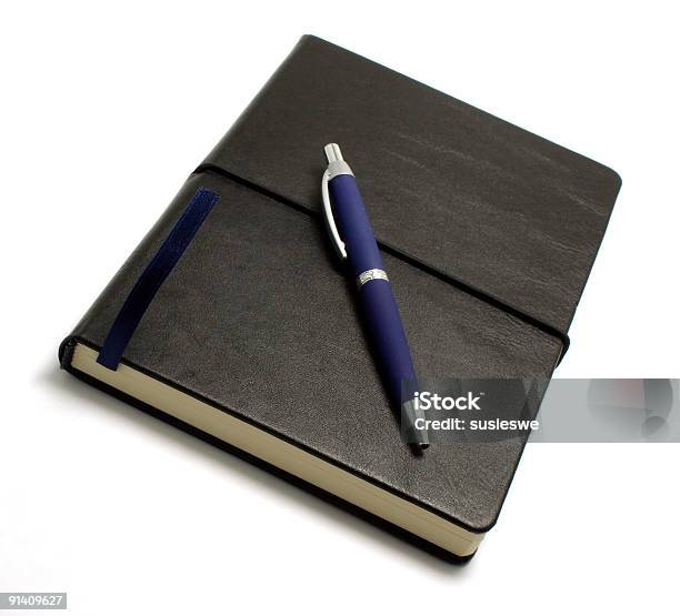 Foto de Preto De Caderno Com Caneta e mais fotos de stock de Agenda - Agenda, Agenda pessoal, Caderno de Anotação