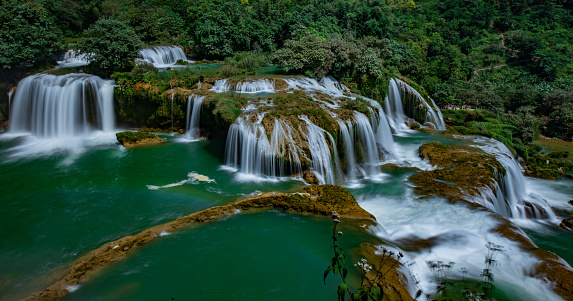 Ban Gioc Waterfall - Detian waterfall Ban Gioc Waterfall is the most magnificent waterfall in Vietnam, located in Dam Thuy Commune, Trung Khanh District, Cao Bang.
