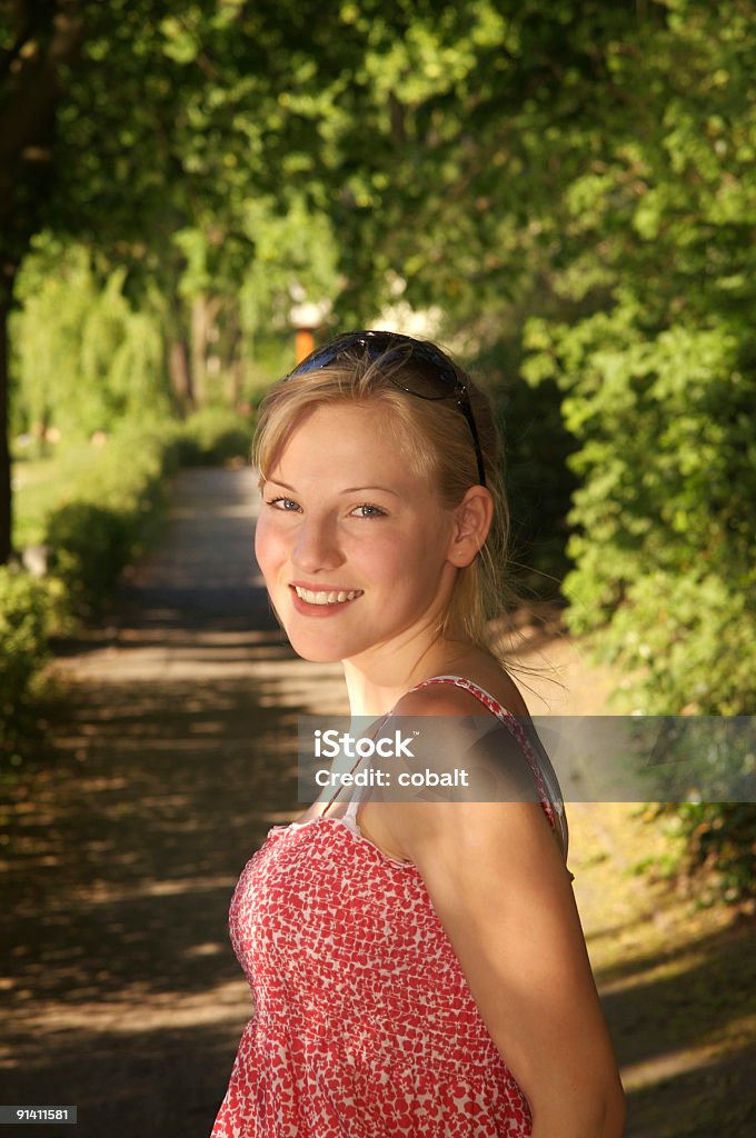 Fille d'été - Photo de Adolescence libre de droits