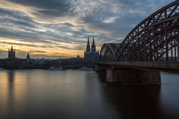 istock Evening in Cologne, North Rhine-Westphalia, Germany 914122902
