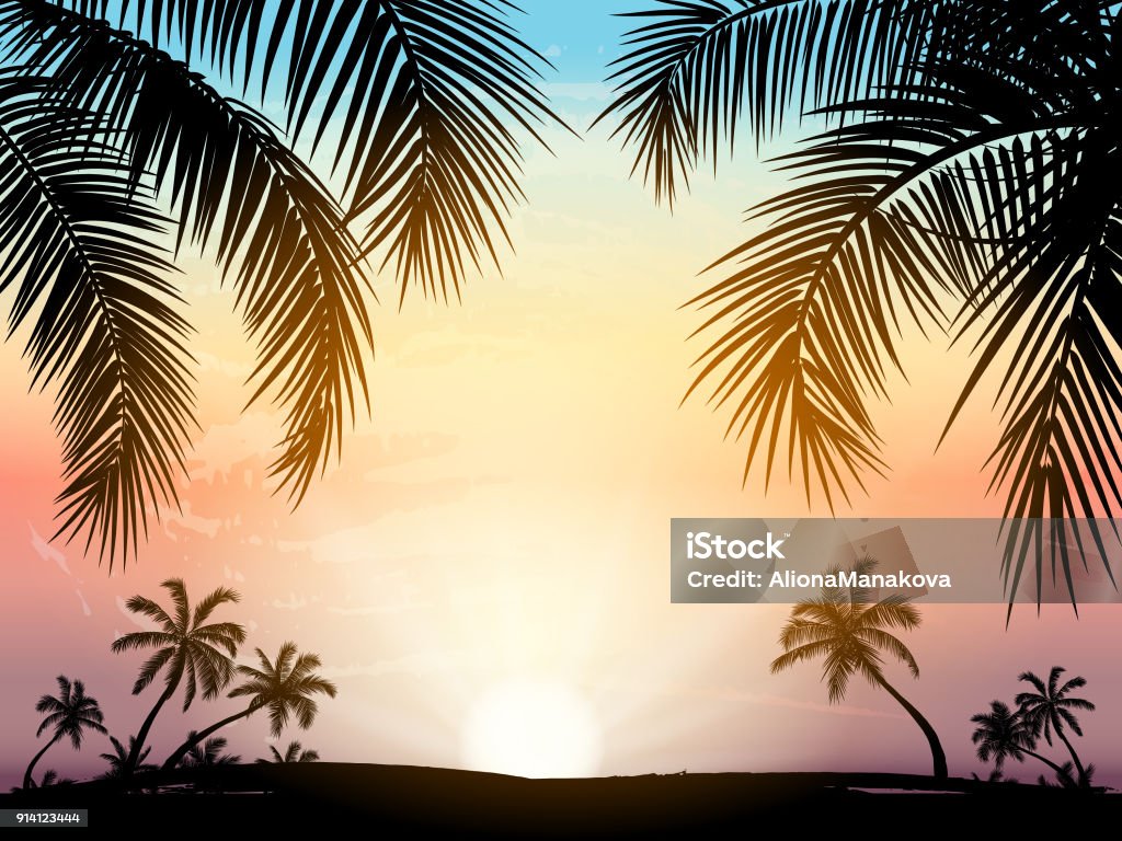 Carte avec la silhouette d’arbres de paume réaliste sur fond de coucher de soleil plage tropicale grunge. - clipart vectoriel de Palmier libre de droits