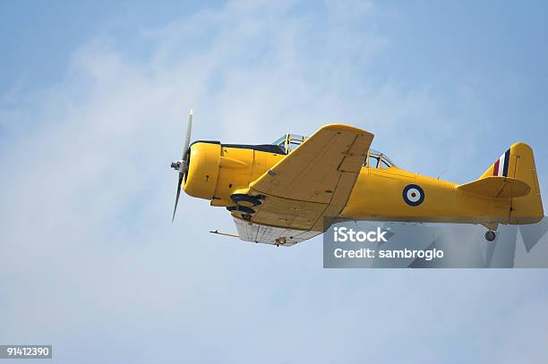 Vintage Flugzeuge Stockfoto und mehr Bilder von Altertümlich - Altertümlich, Antiquität, Aufnahme von unten