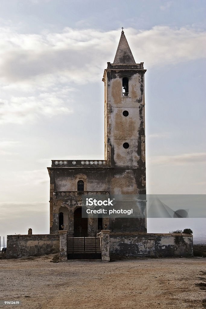 Разрушают старой церкви в Испании, Андалусии. - Стоковые фото Андалусия роялти-фри