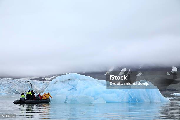 Arctic Badanie - zdjęcia stockowe i więcej obrazów Badanie - Badanie, Nadmuchiwana łódź, Biegun północny