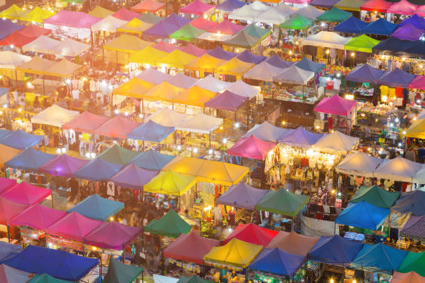 istock To view night flea market 914154600