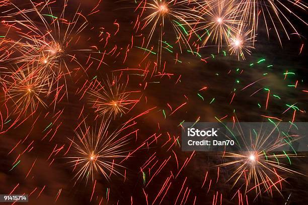 Feuerwerk Stockfoto und mehr Bilder von Beleuchtet - Beleuchtet, Ereignis, Explodieren