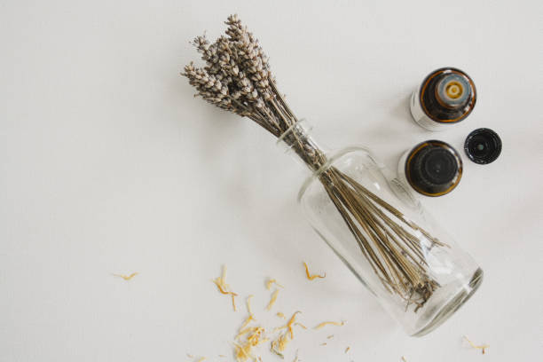istock Essential oils and dried flowers 914159330