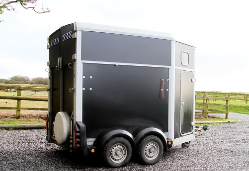 horse transporter trailer