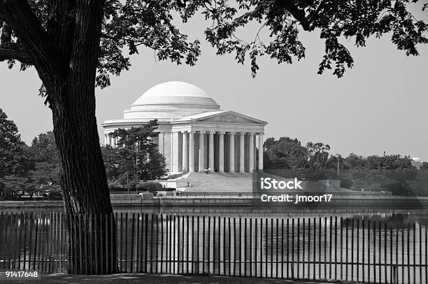 Foto de Memorial De Washington Dc e mais fotos de stock de Capitais internacionais - Capitais internacionais, Cerca, Coluna arquitetônica