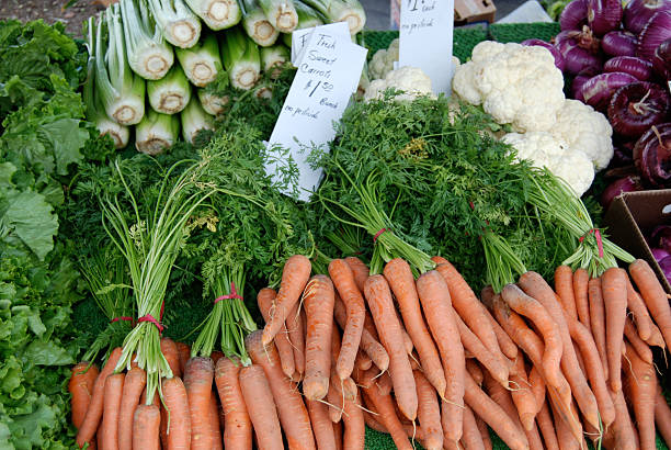 istock Farmer's Market Vegetables 91419299