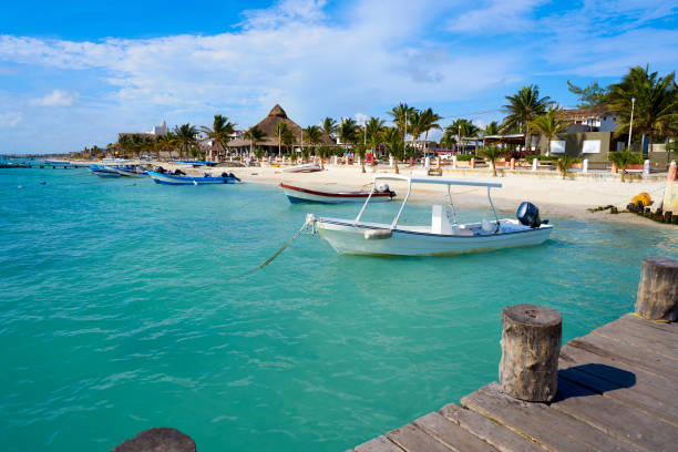 istock Puerto Morelos beach in Riviera Maya 914193616