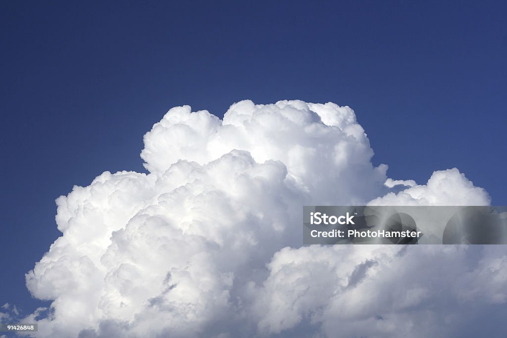 Perfekte Wolke in den blauen Himmel - Lizenzfrei Bildhintergrund Stock-Foto