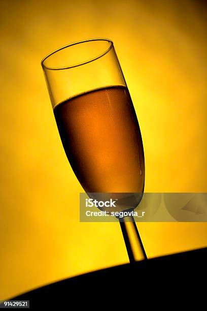 Foto de Redwinecup e mais fotos de stock de Abstrato - Abstrato, Amarelo, Bebida