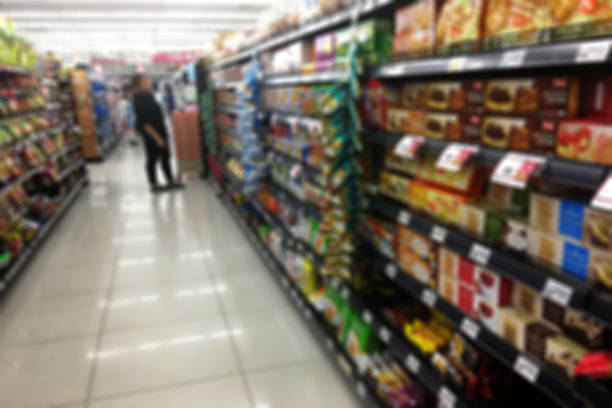 istock Blur shopping in supermarket. 914306754