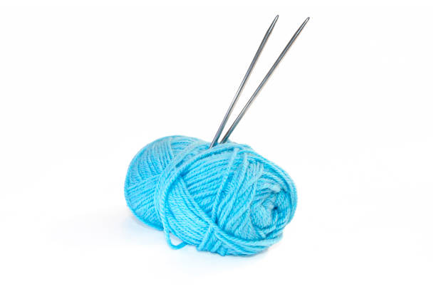 istock A ball of wool and knitting needles 914324590