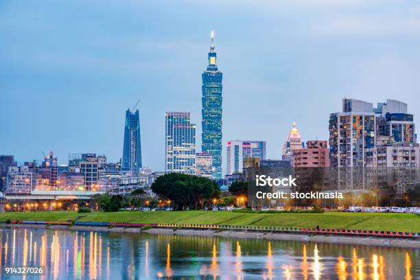 Evening Cityscape Of Taipei Stock Photo - Download Image Now - River, Taipei, Architecture