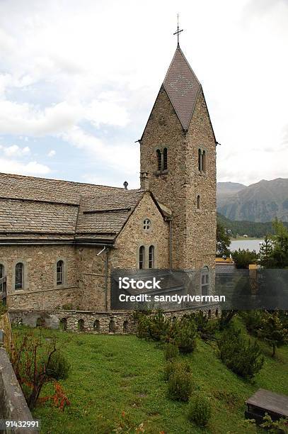 Foto de Antiga Igreja De St Moritz e mais fotos de stock de Alpes europeus - Alpes europeus, Alpes suíços, Arco - Característica arquitetônica