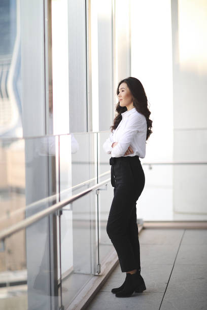 istock Businesswoman looking away 914336804