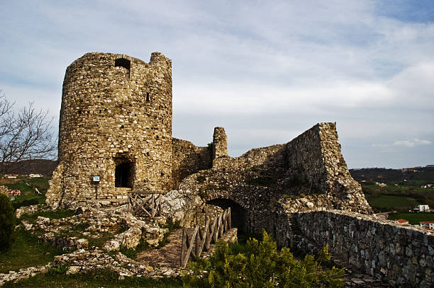 istock Old Damaged Italian Castle Rock 91433742