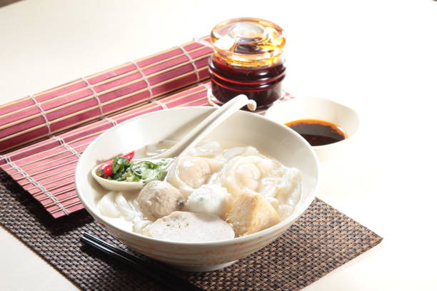 istock noodles cuisine 914351958