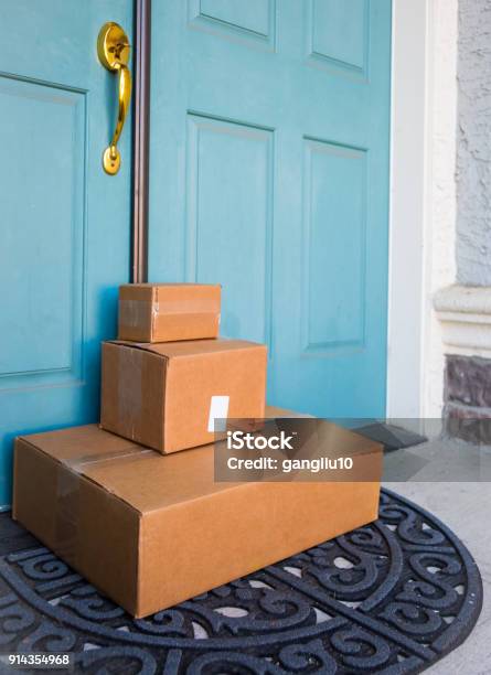 On Line Shopping Stock Photo - Download Image Now - Box - Container, Online Shopping, Front Door