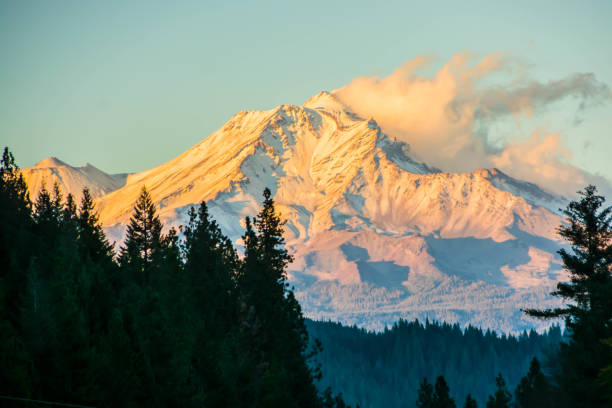 istock Snow blowing on Mt Shasta, CA 914382150