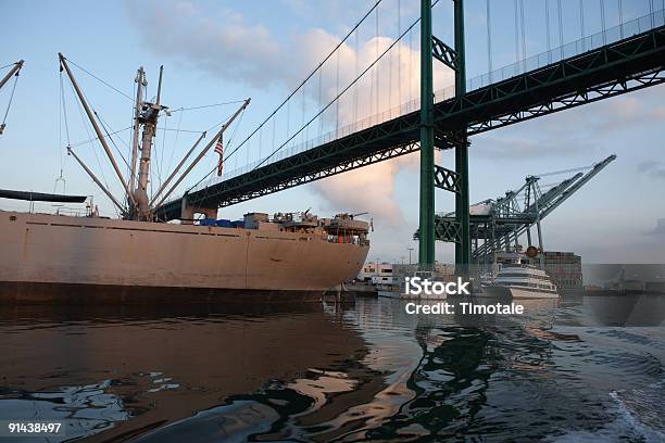 Moderne Wunder Stockfoto und mehr Bilder von Alt - Alt, Bildhintergrund, Brücke