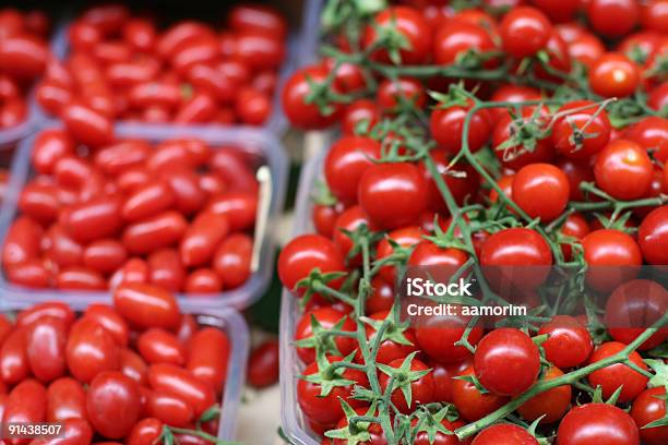 Photo libre de droit de Tomates Cerises banque d'images et plus d'images libres de droit de Agriculture - Agriculture, Aliment, Brillant