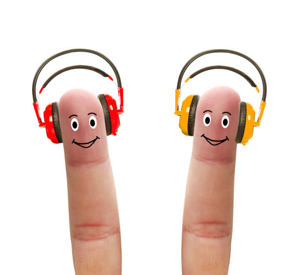 istock Happy fingers in headphones 914415846