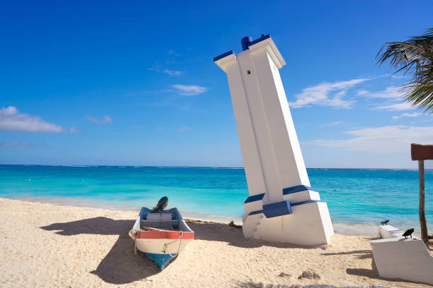 istock Puerto Morelos bent lighthouse Riviera Maya 914466430