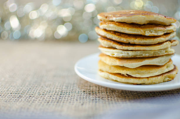 istock Fried pancakes are a mountain on a plate of sweets 914475066