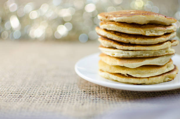 istock Fried pancakes are a mountain on a plate of sweets 914475072