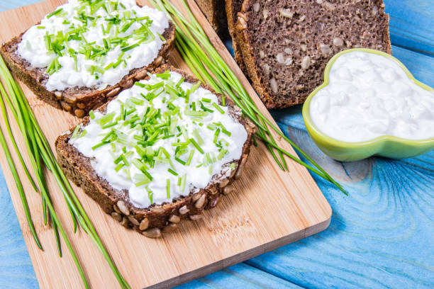 istock Sandwiches with cottage cheese and chives. 914485494
