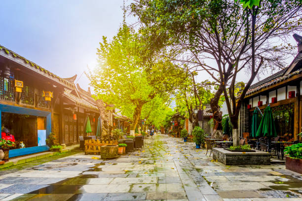 istock Ancient town of Chengdu 914486372