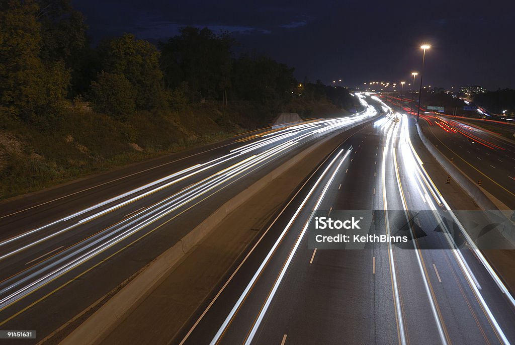 Autopista luces de - Foto de stock de Autopista libre de derechos