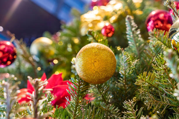 istock Close up of Christmas tree decorations 914520142