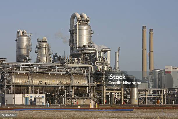 Planta De Petróleo Na Holanda - Fotografias de stock e mais imagens de Ao Ar Livre - Ao Ar Livre, Fotografia - Imagem, Fábrica