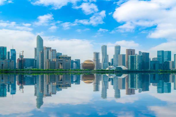 istock Chinese Hangzhou scenery and city skyline 914535128