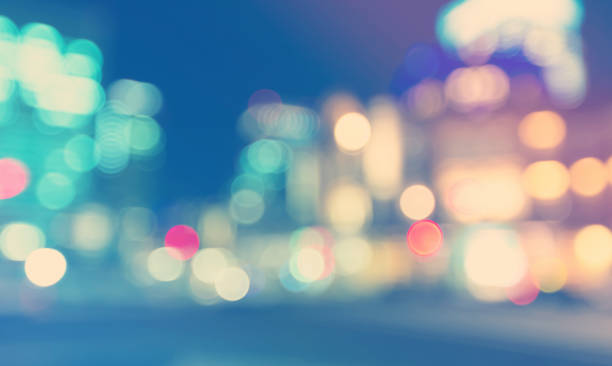 istock Defocused city background scene at night 914541478
