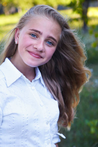istock Young girl in the garden 914545282