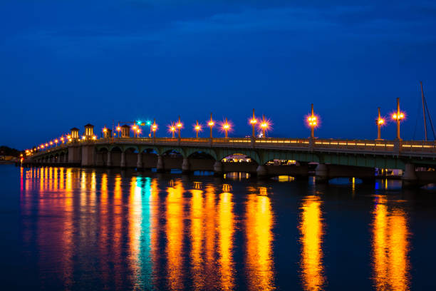 istock Nightfall at the Bridge of Lions 914552018