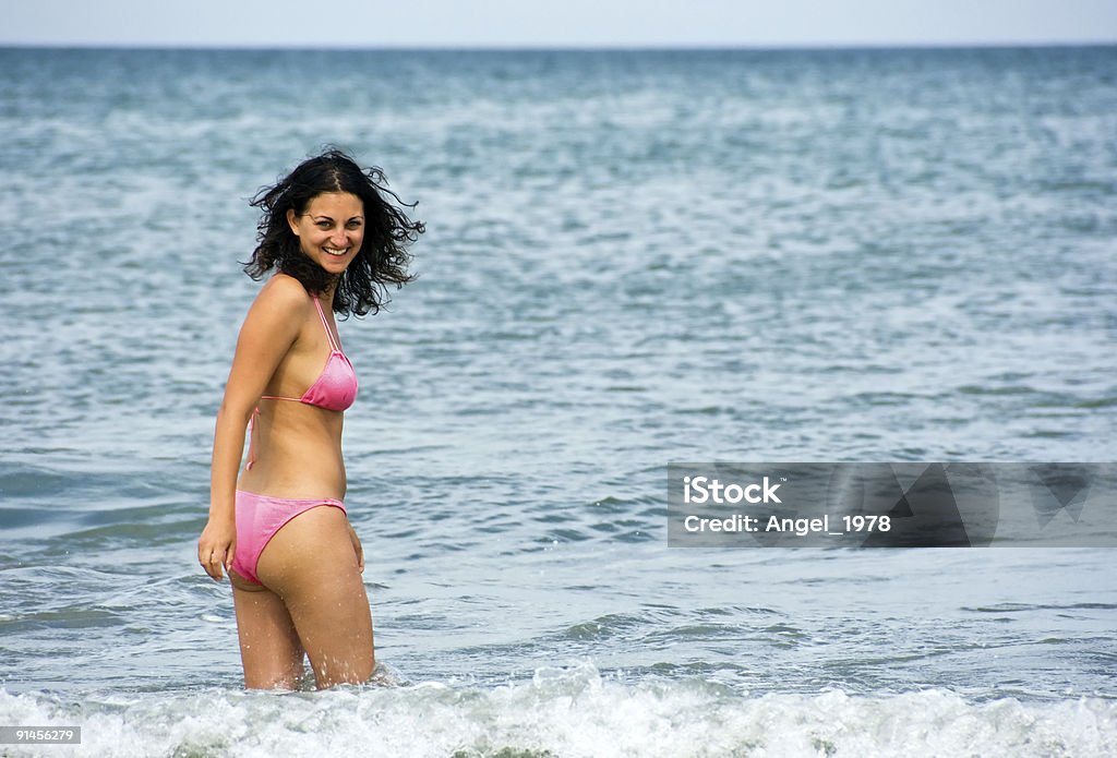 Menina e mar - Foto de stock de Azul royalty-free