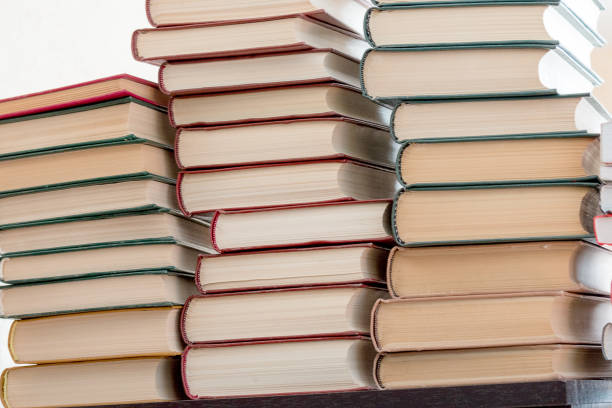 istock a large pile of old books 914602122