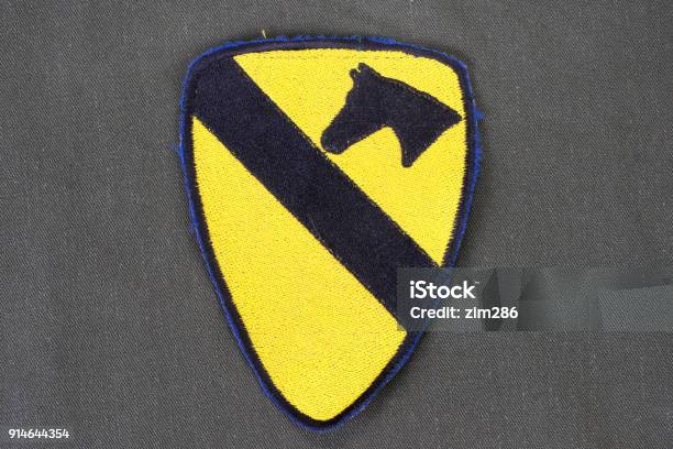 Is1 Patch Us Army 1st Cavalry Division Patch Pada Seragam Hijau Zaitun Foto Stok ...