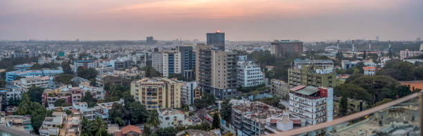 istock Sunset Behind Skyscraper in Downtown Bangalore 914645132