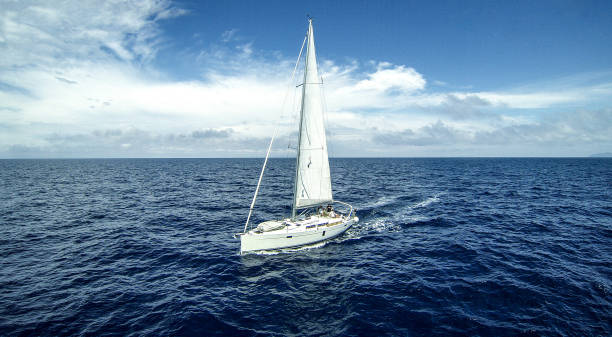 istock Sailboat Sailing on the Open Sea, Aerial View 914652764