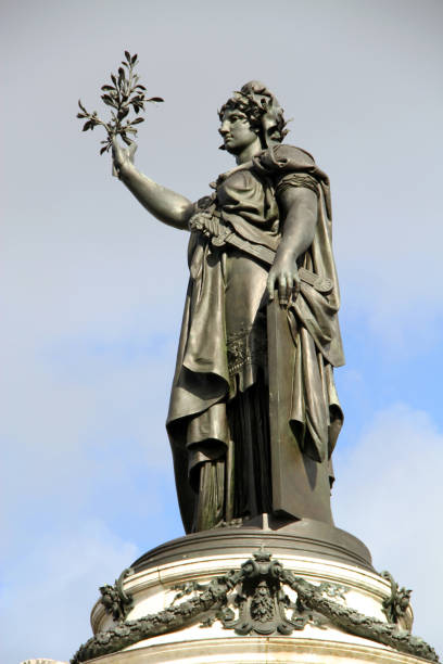 istock Noble Woman 914691328