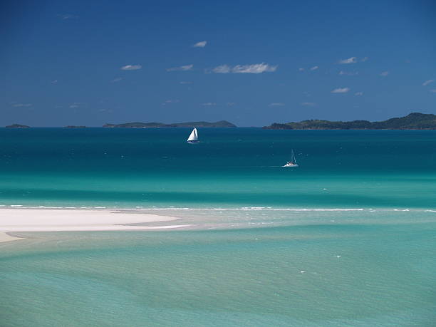 istock Coast of Whitsunday Island, Great Barrier Reef 91472436